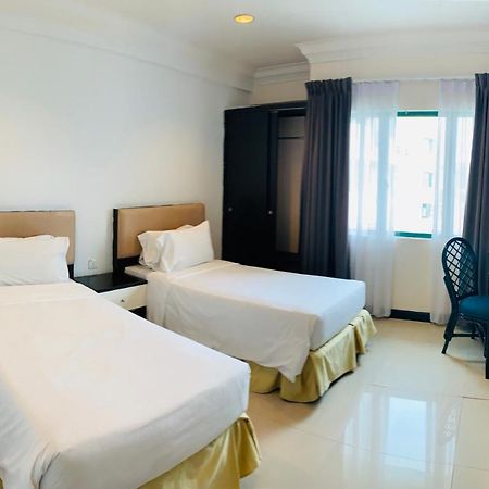 Likas Square - Kk Spacious Homestay Kota Kinabalu Buitenkant foto